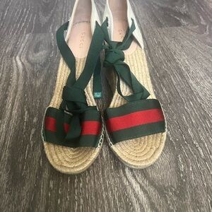 Gucci Women's Espadrilles with Green and Red Straps